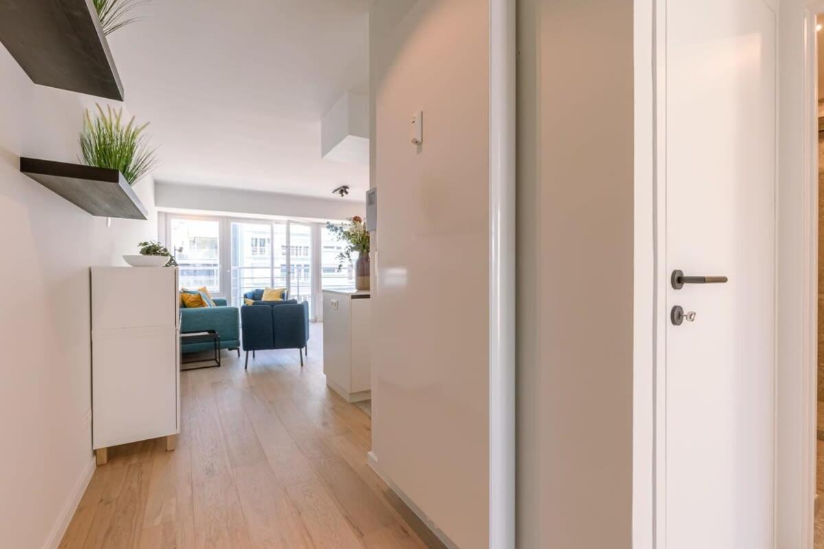 Huswell - Lovely Apartment With Lateral Sea View And Parking Oostende Eksteriør billede